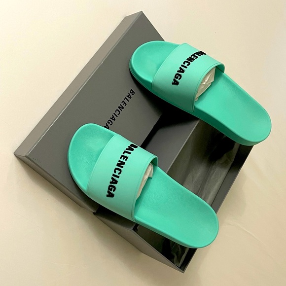 BALENCIAGA LOGO WOMEN POOL SLIDE MINT 42EU/12US - Picture 1 of 9